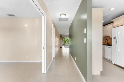 5321 Poppy Place Delray Beach FL 33484