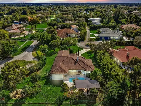 920 Nw 122nd Avenue Plantation FL 33325