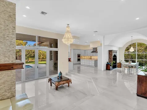 920 Nw 122nd Avenue Plantation FL 33325