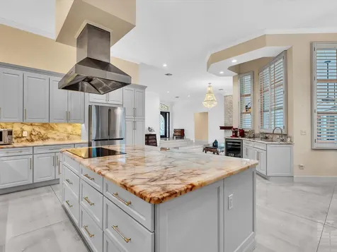 920 Nw 122nd Avenue Plantation FL 33325