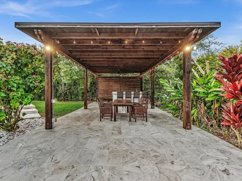 920 Nw 122nd Avenue Plantation FL 33325