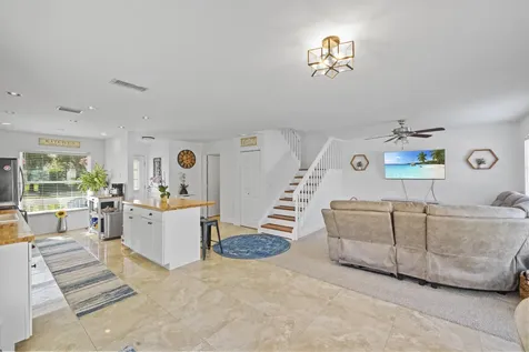 4626 Lakeside Circle West Palm Beach FL 33417