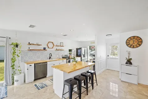 4626 Lakeside Circle West Palm Beach FL 33417