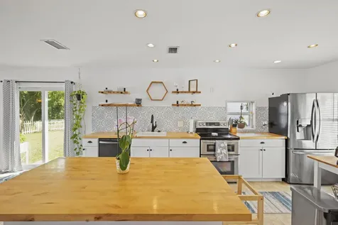 4626 Lakeside Circle West Palm Beach FL 33417