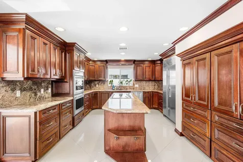 2872 Ne 29th Street Fort Lauderdale FL 33306