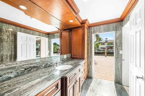 2872 Ne 29th Street Fort Lauderdale FL 33306