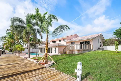 2872 Ne 29th Street Fort Lauderdale FL 33306