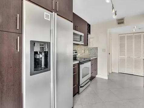 600 Parkview Drive Hallandale Beach FL 33009