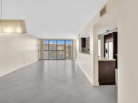 600 Parkview Drive Hallandale Beach FL 33009
