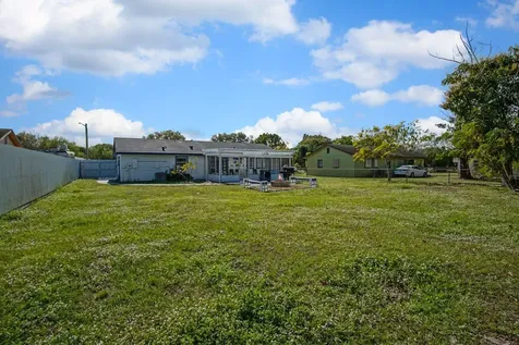 2902 Essex Drive Fort Pierce FL 34946
