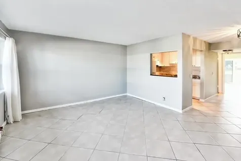 22 Kent B West Palm Beach FL 33417
