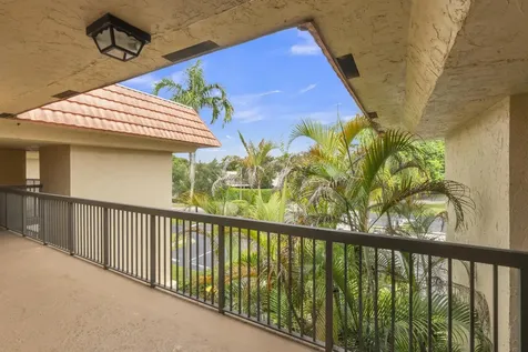200 Jacaranda Country Club Drive Plantation FL 33324