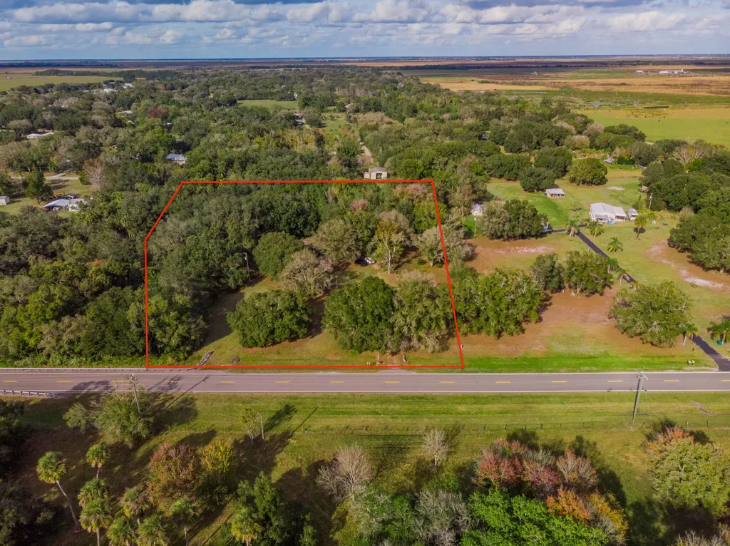 3453 NW 160th Street Okeechobee FL 34972