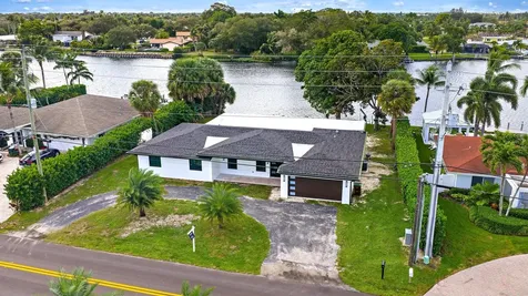 7523 Pine Tree Lane Lake Clarke Shores FL 33406
