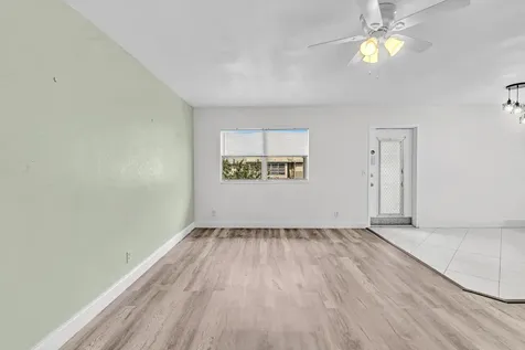 365 Flanders Delray Beach FL 33484