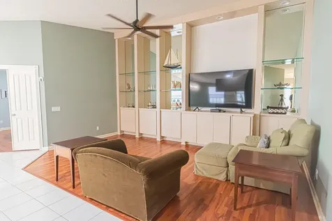 1230 Nw Bentley Circle Port Saint Lucie FL 34986