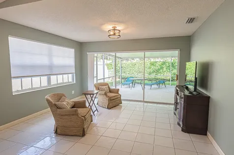 1230 Nw Bentley Circle Port Saint Lucie FL 34986