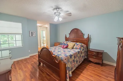 1230 Nw Bentley Circle Port Saint Lucie FL 34986
