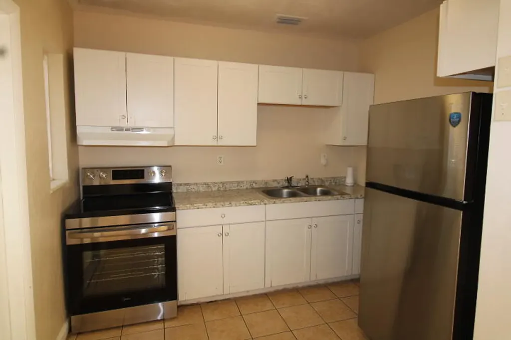346 W 15th Street Riviera Beach FL 33404