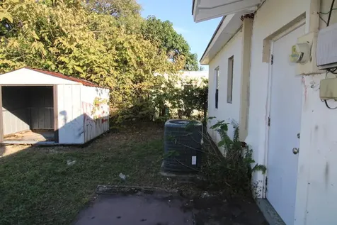346 W 15th Street Riviera Beach FL 33404