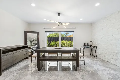2200 Se 9th Street Pompano Beach FL 33062