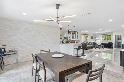2200 Se 9th Street Pompano Beach FL 33062