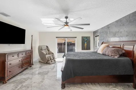 2200 Se 9th Street Pompano Beach FL 33062