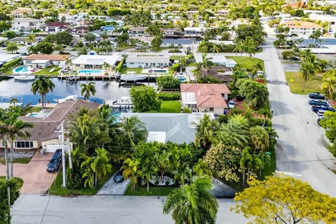 2200 Se 9th Street Pompano Beach FL 33062