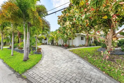2200 Se 9th Street Pompano Beach FL 33062