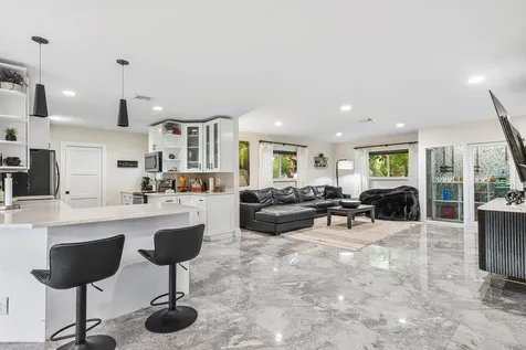 2200 Se 9th Street Pompano Beach FL 33062