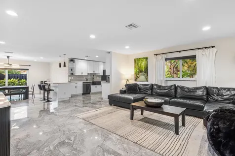 2200 Se 9th Street Pompano Beach FL 33062