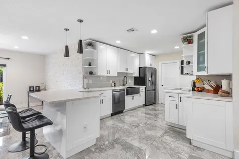 2200 Se 9th Street Pompano Beach FL 33062