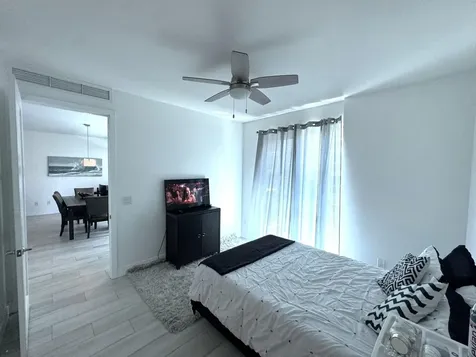 1 S Palmway Lake Worth Beach FL 33460