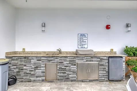 1 S Palmway Lake Worth Beach FL 33460