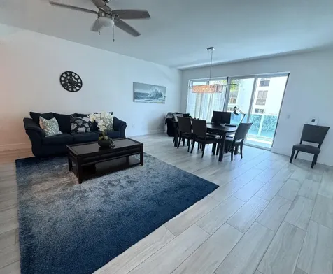 1 S Palmway Lake Worth Beach FL 33460