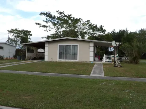 141 Se El Sito Court Port Saint Lucie FL 34983