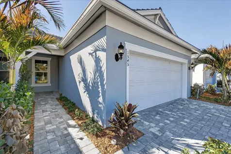 1545 Harper Way Vero Beach FL 32960