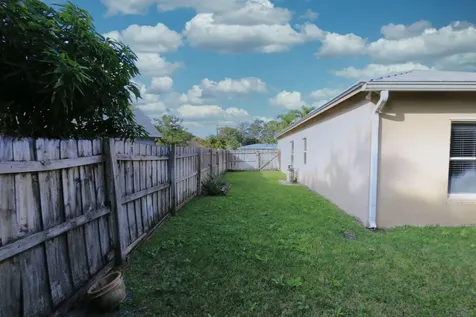 232 Se Verada Avenue Port Saint Lucie FL 34983