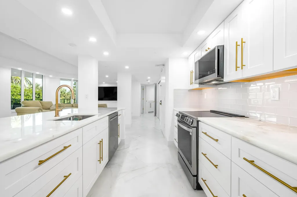 100 Se 5th Avenue Boca Raton FL 33432