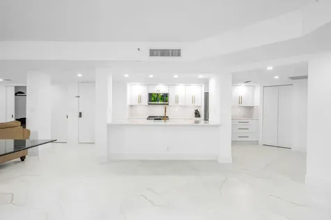 100 Se 5th Avenue Boca Raton FL 33432