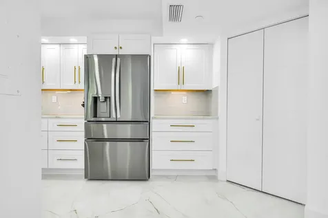 100 Se 5th Avenue Boca Raton FL 33432