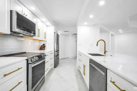100 Se 5th Avenue Boca Raton FL 33432