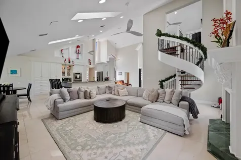 10655 Rio Hermoso Delray Beach FL 33446