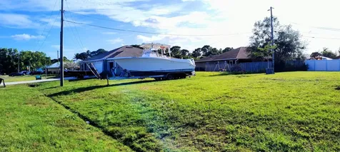 2772 Se Garfield Avenue Port Saint Lucie FL 34952