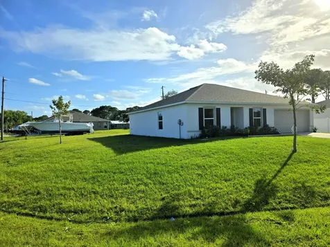 2772 Se Garfield Avenue Port Saint Lucie FL 34952