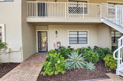 18 Westgate Lane Boynton Beach FL 33436