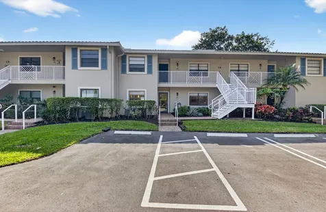 18 Westgate Lane Boynton Beach FL 33436