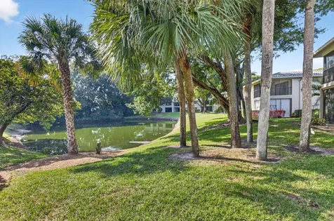 18 Westgate Lane Boynton Beach FL 33436