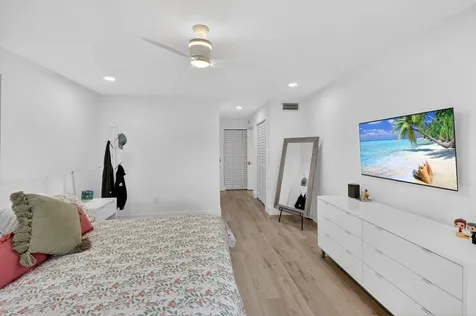 18 Westgate Lane Boynton Beach FL 33436