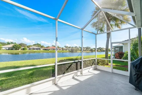 10605 Royal Caribbean Circle Boynton Beach FL 33437